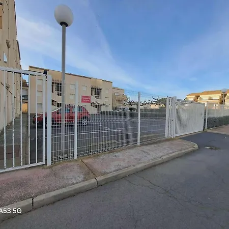 Mezzanine Avec Terrasse Et Piscine A Marseillan - 6 Couchages - Fr-1-326-437 Le Castellas